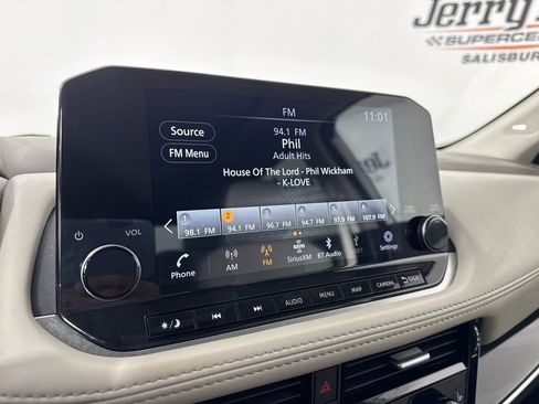 Used 2023 Nissan Rogue SL w/ SL Premium Package image 29