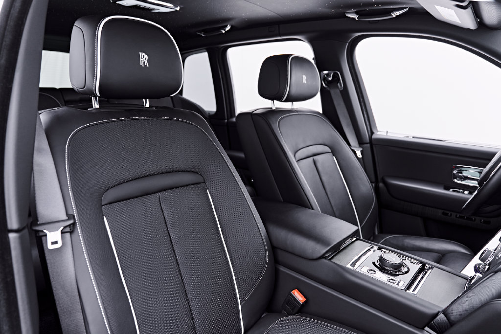 Used 2025 Rolls-Royce Cullinan AWD/4WD image 58