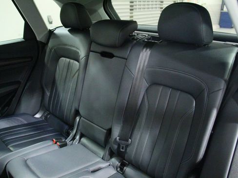 Used 2021 Audi Q5 2.0T Premium Plus w/ Premium Plus Package AWD/4WD image 28