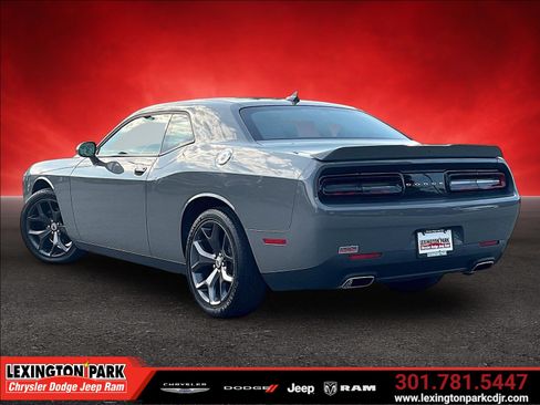 Used 2019 Dodge Challenger SXT w/ Plus Package RWD image 4