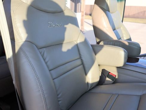 Used 2001 Ford Excursion Limited image 46