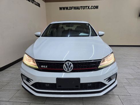 Used 2017 Volkswagen Jetta GLI FWD image 3