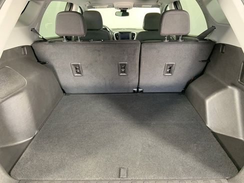 Used 2024 GMC Terrain SLE w/ Driver Convenience Package image 19