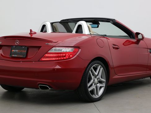 Used 2015 Mercedes-Benz SLK 250 image 7