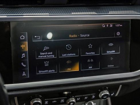 Used 2020 Audi Q3 2.0T Premium Plus w/ Premium Plus Package image 32