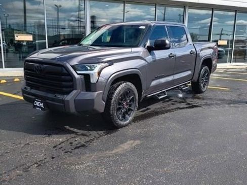Used 2022 Toyota Tundra SR5 AWD/4WD image 1