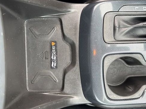 Used 2019 Chevrolet Colorado Z71 image 30