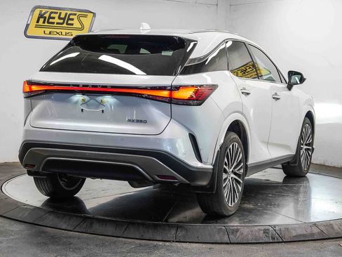 Used 2023 Lexus RX 350 Premium Plus w/ Cold Area Package FWD image 4
