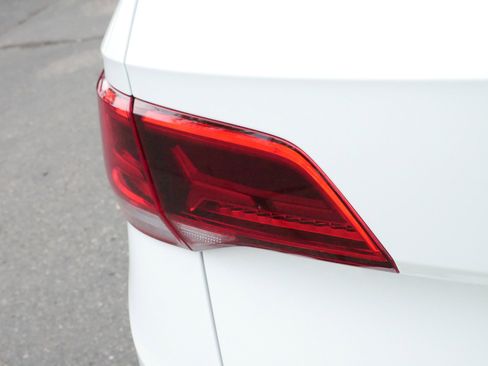 Certified 2024 Volkswagen Taos SEL image 17