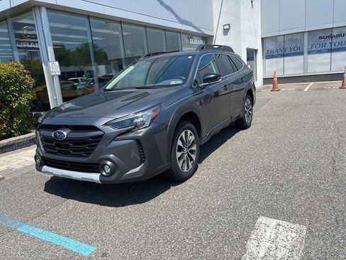 Used 2023 Subaru Outback Limited AWD/4WD image 6