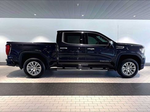 Used 2025 GMC Sierra 1500 Denali RWD image 11
