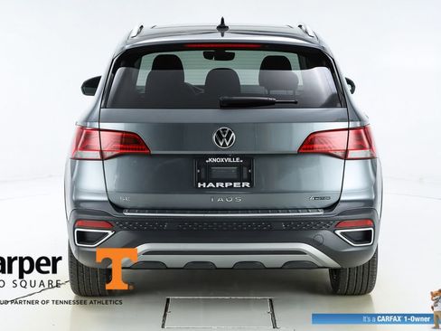 Used 2023 Volkswagen Taos SE w/ Panoramic Sunroof Package AWD/4WD image 8