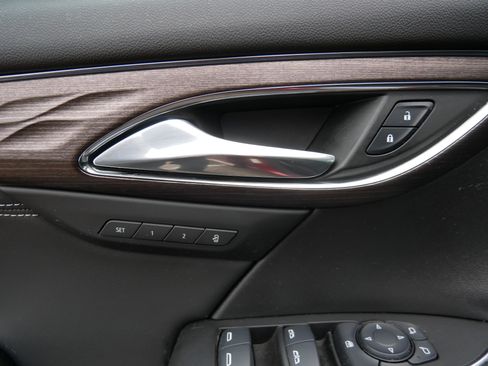 Used 2023 Buick Envision Avenir AWD/4WD image 14
