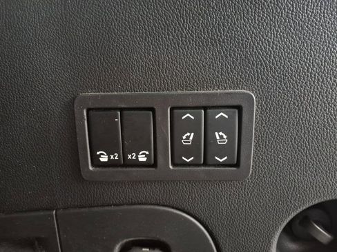 Used 2020 GMC Yukon Denali w/ Denali Ultimate Package image 38