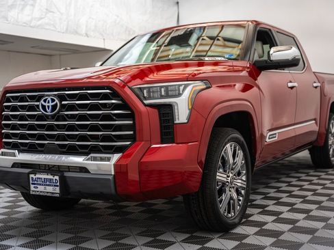 Used 2024 Toyota Tundra Capstone AWD/4WD image 3