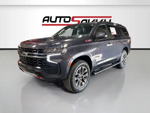 Used 2024 Chevrolet Tahoe Z71 w/ Luxury Package AWD/4WD image 3