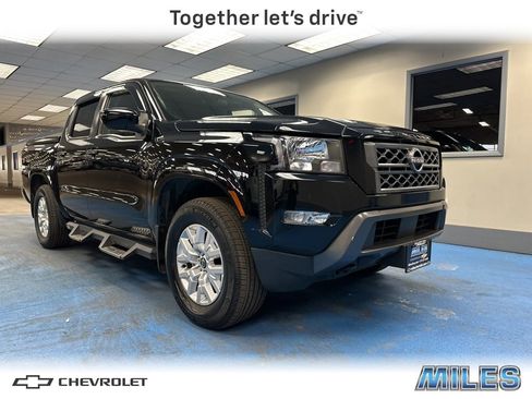Used 2022 Nissan Frontier SV image 1