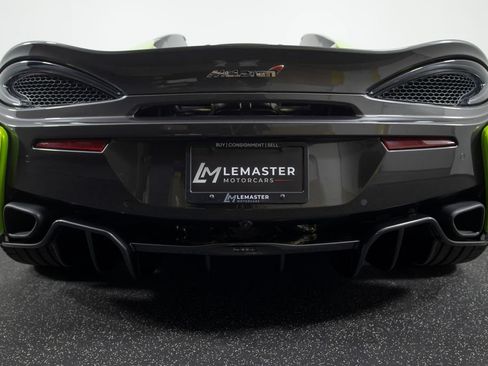 Used 2018 McLaren 570S Spider RWD image 19