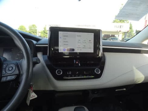 Used 2023 Toyota Corolla LE w/ Carpet Mat Package (TMS) image 27