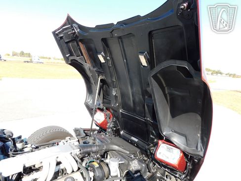 Used 1987 Chevrolet Corvette Coupe image 11