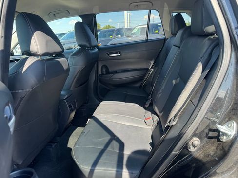 Used 2025 Toyota Corolla Cross XLE AWD/4WD image 5