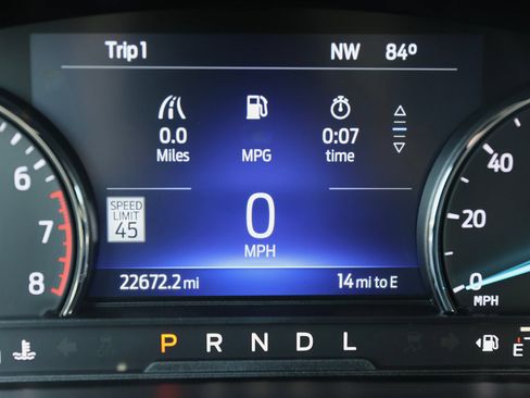 Used 2022 Ford Explorer XLT AWD/4WD image 42