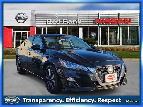 Certified 2021 Nissan Altima 2.5 SL image 1