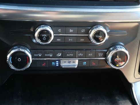 Certified 2022 Ford F150 Lariat w/ Trailer Tow Package AWD/4WD image 18