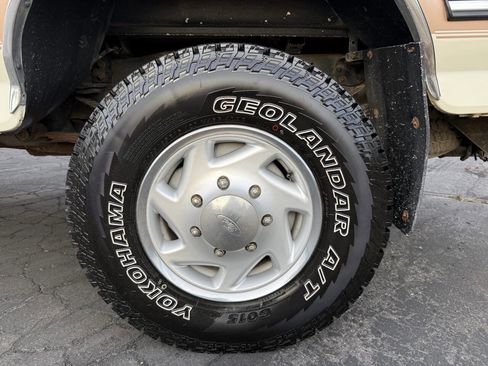 Used 1995 Ford F250 XLT image 41