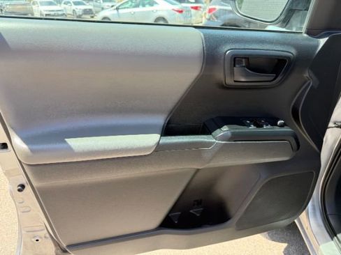 Used 2020 Toyota Tacoma SR image 14
