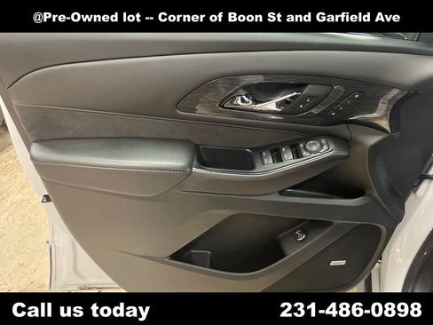 Used 2023 Chevrolet Traverse High Country AWD/4WD image 15
