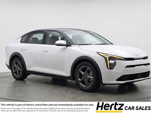 Used 2025 Kia K4 LXS image 1