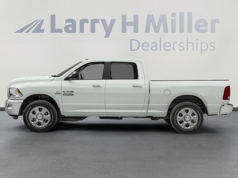 Used 2017 RAM 2500 SLT image 3