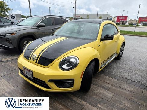 Used 2014 Volkswagen Beetle GSR FWD image 1