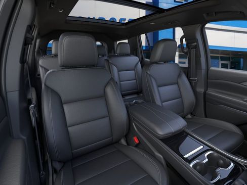New 2026 Chevrolet Traverse LT w/ Sun and Wheel Package AWD/4WD image 16