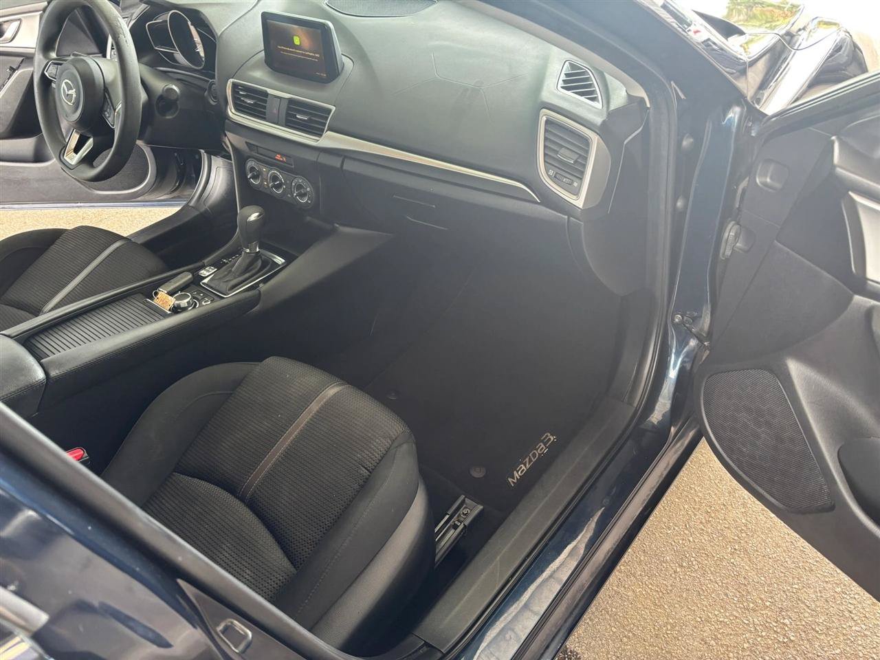 Used 2018 MAZDA MAZDA3 Sport w/ Preferred Equipment Package FWD image 9