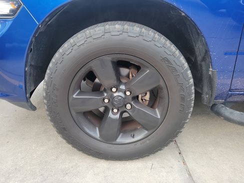 Used 2019 RAM 1500 Express w/ Express Value Package image 5