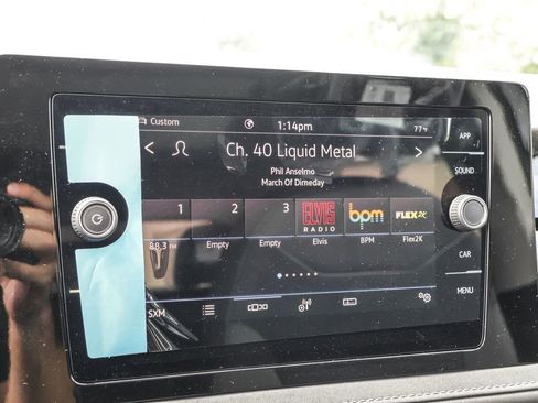 Used 2025 Volkswagen Taos SE image 21