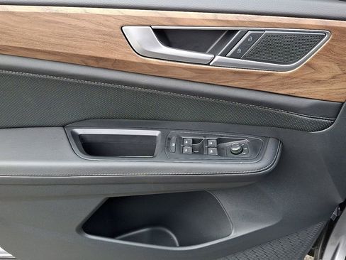 New 2026 Volkswagen Atlas SE image 8