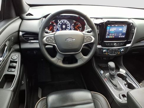 Used 2023 Chevrolet Traverse Premier w/ Redline Edition image 11