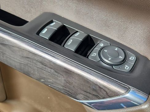 Used 2019 Chevrolet Silverado 1500 LTZ w/ Technology Package image 10