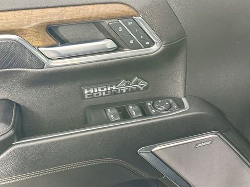 Used 2023 Chevrolet Silverado 1500 High Country w/ Technology Package AWD/4WD image 26