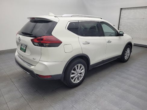 Used 2018 Nissan Rogue SV image 10