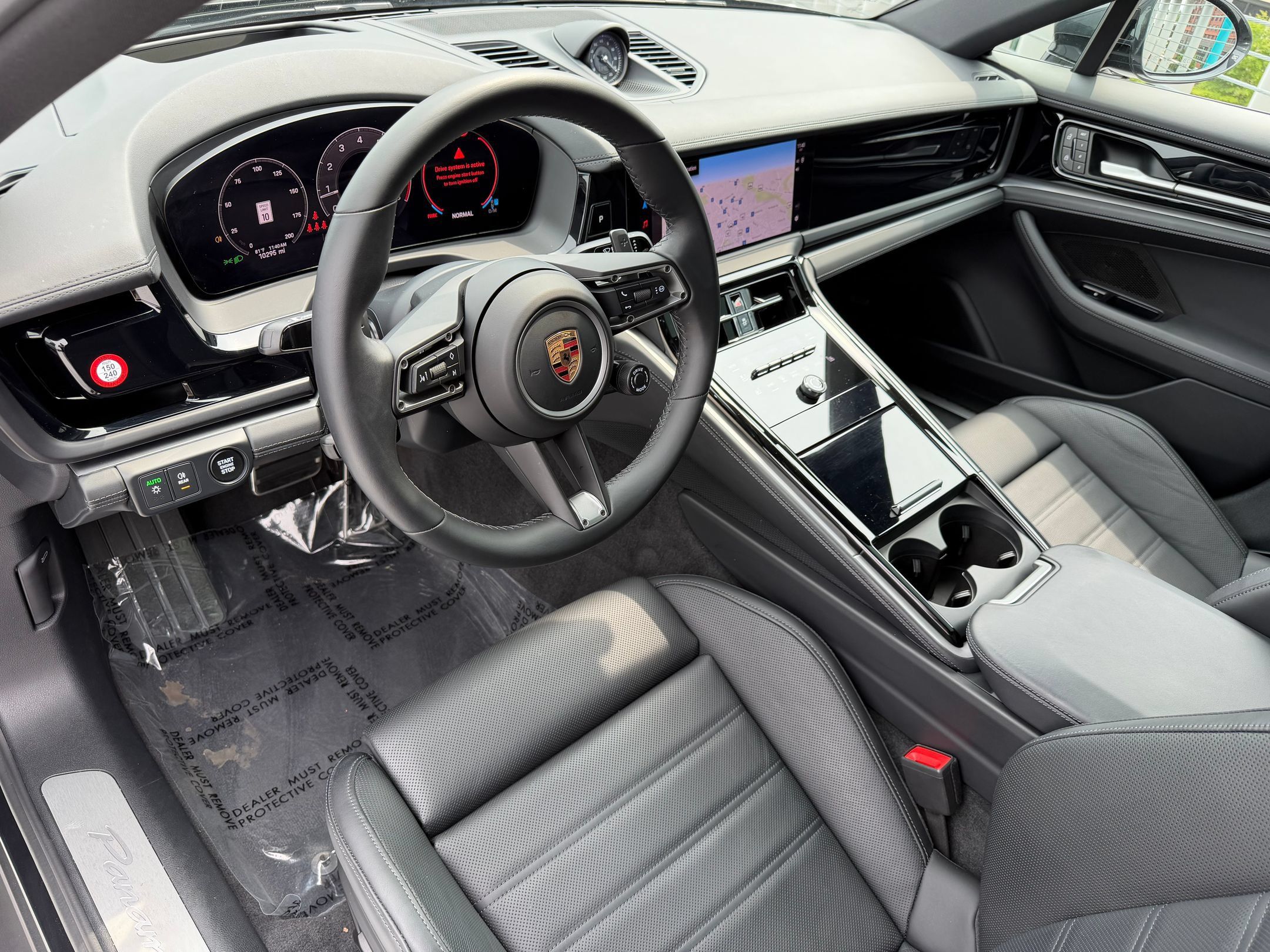 Certified 2024 Porsche Panamera image 4