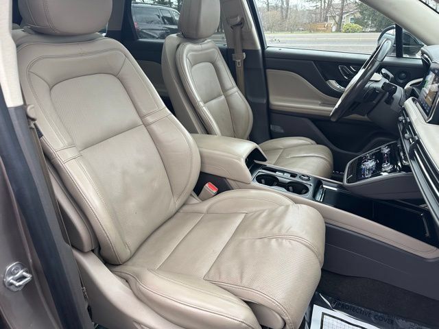 Used 2020 Lincoln Corsair Reserve w/ Equipment Group 202A AWD/4WD image 16