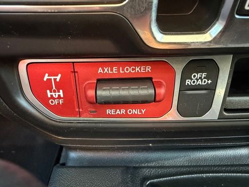 Used 2021 Jeep Gladiator Mojave image 27