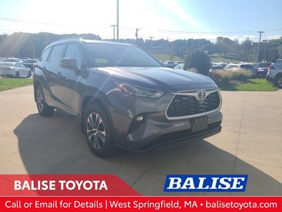 Used 2025 Toyota Highlander XLE