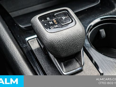 Used 2025 Nissan Rogue SV image 36