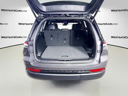 New 2025 Jeep Grand Cherokee Limited w/ Black Appearance Package image 13
