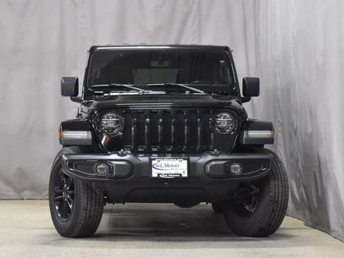 Used 2020 Jeep Wrangler Unlimited Sahara image 33